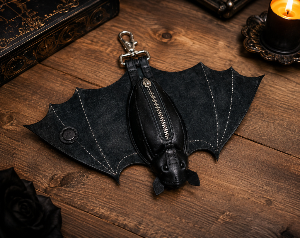 Gothic Bat Coin Purse – Foldable Wing Black Zipper Pouch & Alternative Keychain